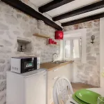 Apartment Captain's Tribalj