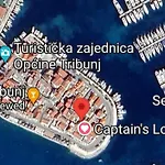 Apartment Captain's