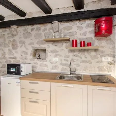 Apartment Captain's Tribalj