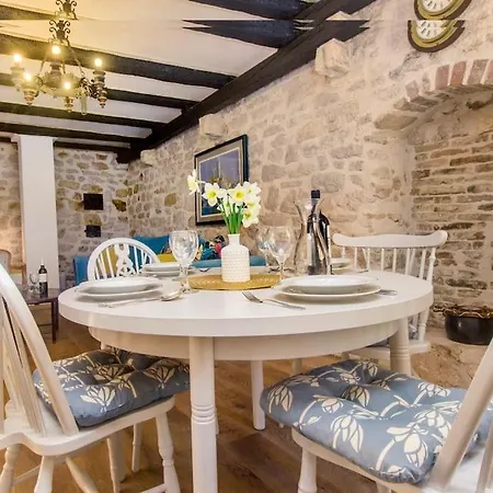 Captain's Appartement Tribalj