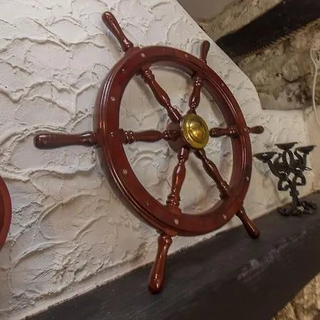 Captain's Apartment *