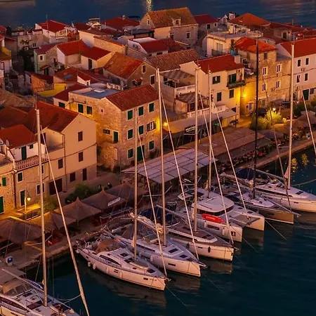 Apartament Captain's *