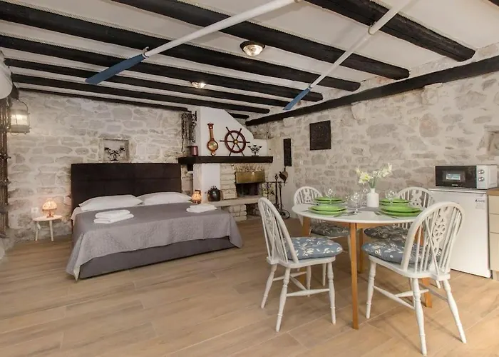 Captain's Apartament