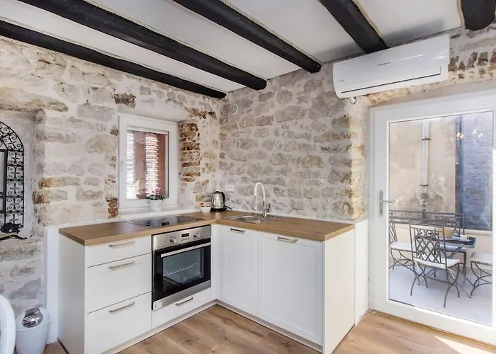 Captain's Appartement Tribalj