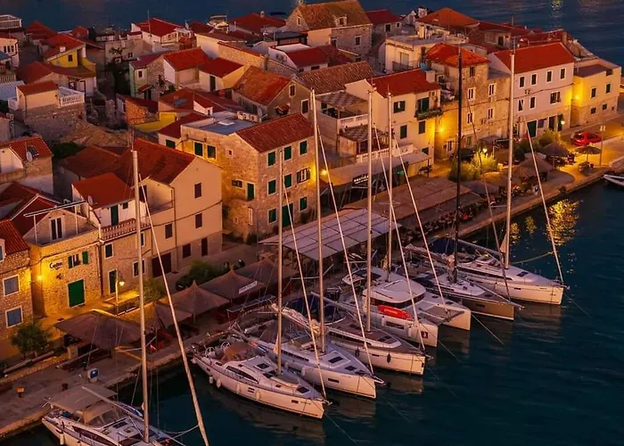 Apartment Captain's *